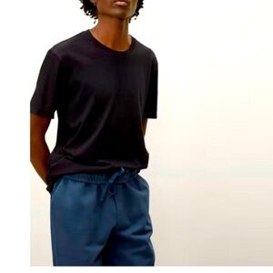 NWT EVERLANE Uniform Organic Cotton Crew T shirt Black L ( slim)
